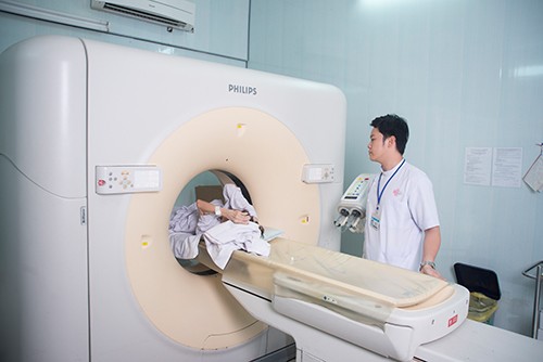 PHOTOS OF BINH DAN HOSPITAL