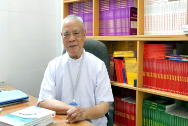 Tôn vinh gương mặt tiêu biểu của TP.HCM 50 năm: 5 giờ sáng đã thấy giáo sư Văn Tần M.79King 32 Thể thao đỉnh cao
