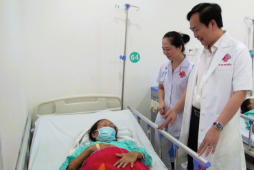 Phối hợp đa 79 King 2 ddăng nhập nhận thưởng cứu sống cụ bà 82 tuổi bị xuất huyết ruột non nặng