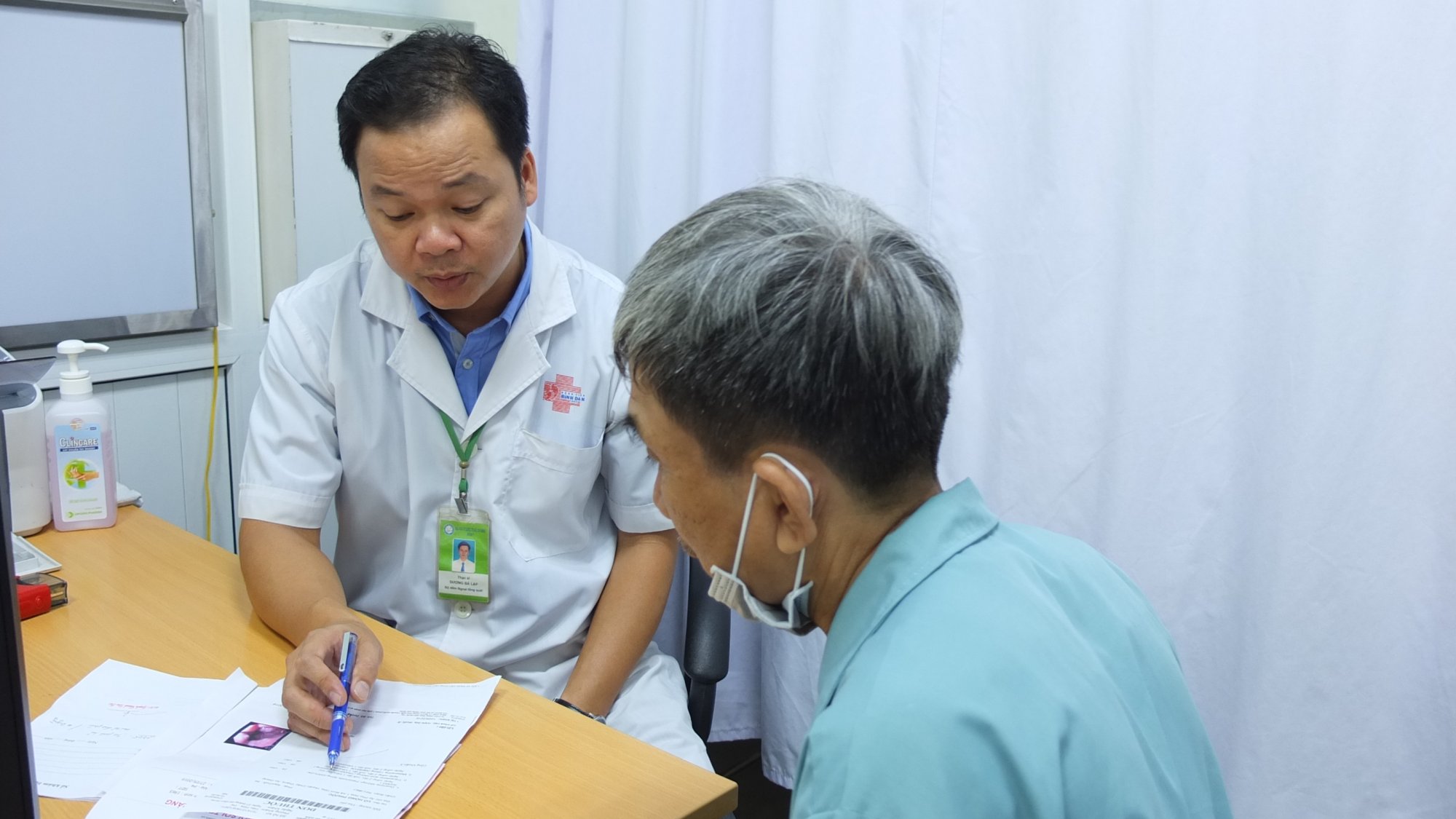 2.BS_tu_van_ve_benh_ly_tieu_hoa_cho_nguoi_benh