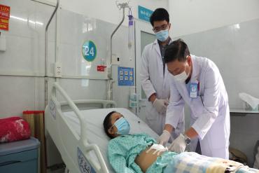 Rất hiếm: Cấp cứu người phụ nữ bị xương cá rô phi xuyên thủng thực quản và động mạch chủ ngực