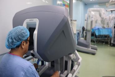 'Cơ trưởng' trong buồng lái robot mổ cho M 79 King 2 Hoàn trả tới 2%